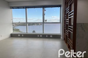 Comercial à venda com 40m², 1 vaga, no bairro Cristal em Porto Alegre