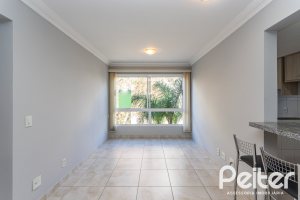 Apartamento à venda com 47m², 1 dormitório, 1 vaga, no bairro Cristal em PORTO ALEGRE