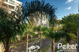 Apartamento à venda com 47m², 1 dormitório, 1 vaga, no bairro Cristal em PORTO ALEGRE