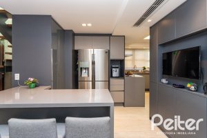 Cobertura à venda com 368m², 3 dormitórios, 3 suítes, 5 vagas, no bairro Tristeza em PORTO ALEGRE