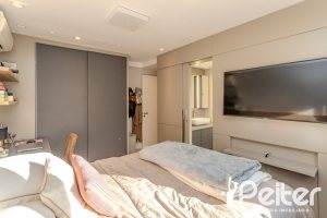 Cobertura à venda com 368m², 3 dormitórios, 3 suítes, 5 vagas, no bairro Tristeza em PORTO ALEGRE