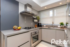 Cobertura à venda com 368m², 3 dormitórios, 3 suítes, 5 vagas, no bairro Tristeza em PORTO ALEGRE