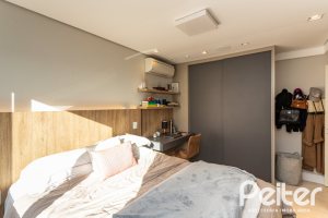 Cobertura à venda com 368m², 3 dormitórios, 3 suítes, 5 vagas, no bairro Tristeza em PORTO ALEGRE