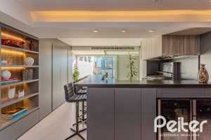 Cobertura à venda com 368m², 3 dormitórios, 3 suítes, 5 vagas, no bairro Tristeza em PORTO ALEGRE