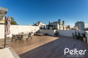 Cobertura à venda com 368m², 3 dormitórios, 3 suítes, 5 vagas, no bairro Tristeza em PORTO ALEGRE