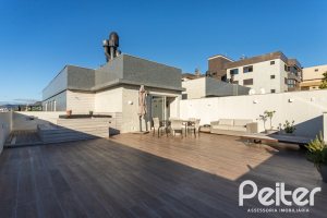 Cobertura à venda com 368m², 3 dormitórios, 3 suítes, 5 vagas, no bairro Tristeza em PORTO ALEGRE