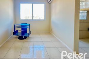 Apartamento à venda com 56m², 2 dormitórios, no bairro Cristal em Porto Alegre