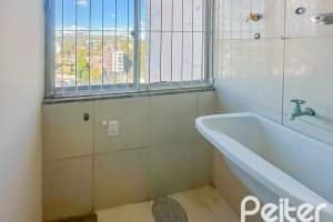 Apartamento à venda com 56m², 2 dormitórios, no bairro Cristal em Porto Alegre