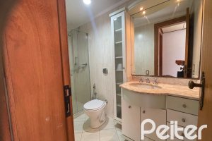 Apartamento à venda com 63m², 2 dormitórios, no bairro Tristeza em Porto Alegre