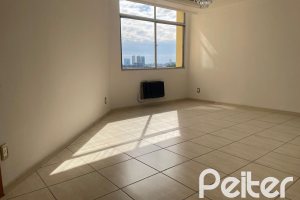 Apartamento à venda com 63m², 2 dormitórios, no bairro Tristeza em Porto Alegre