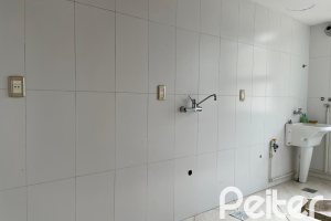 Apartamento à venda com 63m², 2 dormitórios, no bairro Tristeza em Porto Alegre