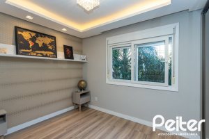 Apartamento à venda com 53m², 1 dormitório, 1 suíte, 1 vaga, no bairro Cristal em PORTO ALEGRE