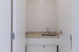Comercial à venda com 37m², 1 vaga, no bairro Mont Serrat em Porto Alegre