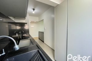 Apartamento à venda com 59m², 2 dormitórios, 1 vaga, no bairro Cavalhada em Porto Alegre