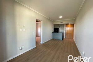 Apartamento à venda com 59m², 2 dormitórios, 1 vaga, no bairro Cavalhada em Porto Alegre