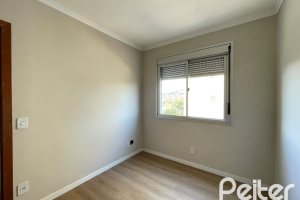 Apartamento à venda com 59m², 2 dormitórios, 1 vaga, no bairro Cavalhada em Porto Alegre