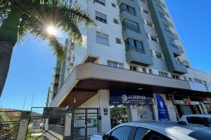 Apartamento à venda com 59m², 2 dormitórios, 1 vaga, no bairro Cavalhada em Porto Alegre
