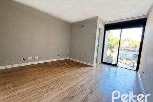 Casa em Condomínio à venda com 140m², 3 dormitórios, 3 suítes, 2 vagas, no bairro Tristeza em Porto Alegre