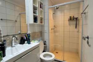 Apartamento à venda com 56m², 2 dormitórios, 1 suíte, 1 vaga, no bairro Cavalhada em PORTO ALEGRE
