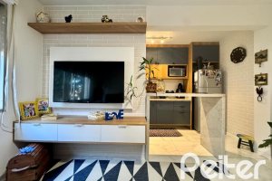 Apartamento à venda com 57m², 2 dormitórios, no bairro Tristeza em Porto Alegre