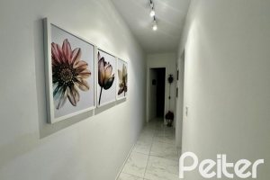 Apartamento à venda com 57m², 2 dormitórios, no bairro Tristeza em Porto Alegre