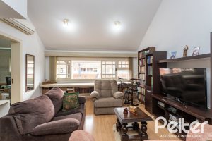 Casa em Condomínio à venda com 250m², 3 dormitórios, 1 suíte, 3 vagas, no bairro Tristeza em PORTO ALEGRE