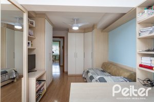 Casa em Condomínio à venda com 250m², 3 dormitórios, 1 suíte, 3 vagas, no bairro Tristeza em PORTO ALEGRE