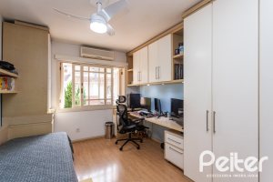 Casa em Condomínio à venda com 250m², 3 dormitórios, 1 suíte, 3 vagas, no bairro Tristeza em PORTO ALEGRE