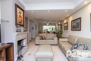 Casa em Condomínio à venda com 250m², 3 dormitórios, 1 suíte, 3 vagas, no bairro Tristeza em PORTO ALEGRE