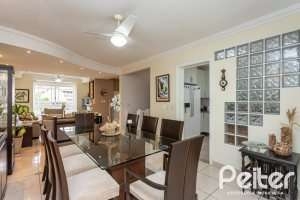 Casa em Condomínio à venda com 250m², 3 dormitórios, 1 suíte, 3 vagas, no bairro Tristeza em PORTO ALEGRE