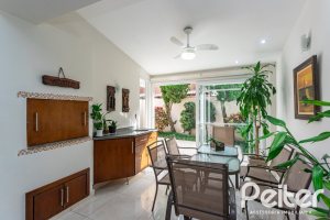 Casa em Condomínio à venda com 250m², 3 dormitórios, 1 suíte, 3 vagas, no bairro Tristeza em PORTO ALEGRE