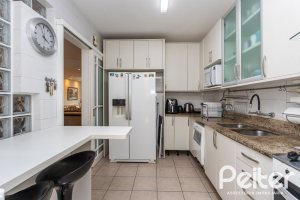 Casa em Condomínio à venda com 250m², 3 dormitórios, 1 suíte, 3 vagas, no bairro Tristeza em PORTO ALEGRE
