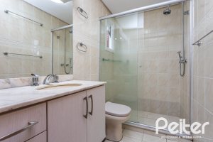 Casa em Condomínio à venda com 250m², 3 dormitórios, 1 suíte, 3 vagas, no bairro Tristeza em PORTO ALEGRE