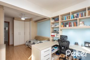 Casa em Condomínio à venda com 250m², 3 dormitórios, 1 suíte, 3 vagas, no bairro Tristeza em PORTO ALEGRE