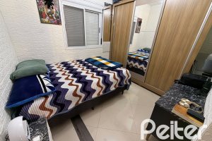 Casa à venda com 52m², 2 dormitórios, 2 vagas, no bairro Hípica em Porto Alegre