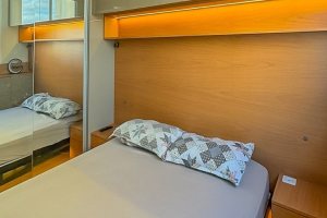 Apartamento à venda com 44m², 2 dormitórios, 1 vaga, no bairro Parque Santa Fé em Porto Alegre