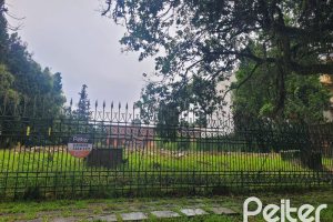 Terreno à venda com 480m², no bairro Vila Assunção em Porto Alegre