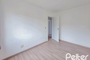 Apartamento à venda com 70m², 3 dormitórios, no bairro Cavalhada em Porto Alegre