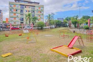 Apartamento à venda com 70m², 3 dormitórios, no bairro Cavalhada em Porto Alegre