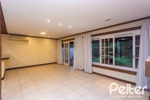 Casa em Condomínio à venda com 216m², 2 dormitórios, 2 suítes, 2 vagas, no bairro Terra Ville em PORTO ALEGRE