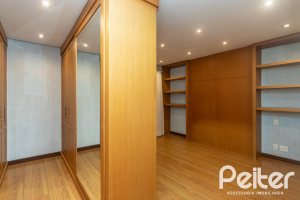 Casa em Condomínio à venda com 216m², 2 dormitórios, 2 suítes, 2 vagas, no bairro Terra Ville em PORTO ALEGRE