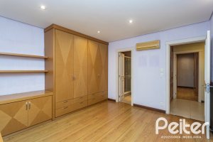Casa em Condomínio à venda com 216m², 2 dormitórios, 2 suítes, 2 vagas, no bairro Terra Ville em PORTO ALEGRE