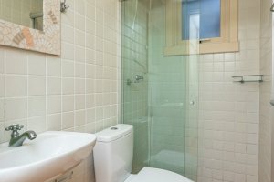 Casa em Condomínio à venda com 216m², 2 dormitórios, 2 suítes, 2 vagas, no bairro Terra Ville em PORTO ALEGRE