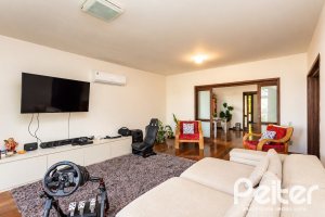 Casa à venda com 334m², 4 dormitórios, 1 suíte, no bairro Jardim Isabel em Porto Alegre