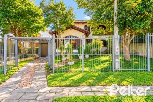Casa à venda com 334m², 4 dormitórios, 1 suíte, no bairro Jardim Isabel em Porto Alegre
