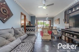 Casa à venda com 247m², 3 dormitórios, 3 suítes, 4 vagas, no bairro Ipanema em Porto Alegre
