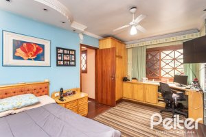 Casa à venda com 247m², 3 dormitórios, 3 suítes, 4 vagas, no bairro Ipanema em Porto Alegre