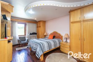 Casa à venda com 247m², 3 dormitórios, 3 suítes, 4 vagas, no bairro Ipanema em Porto Alegre