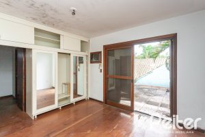 Casa à venda com 280m², 4 dormitórios, 1 suíte, 4 vagas, no bairro Ipanema em Porto Alegre