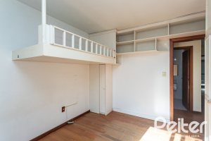 Casa à venda com 280m², 4 dormitórios, 1 suíte, 4 vagas, no bairro Ipanema em Porto Alegre
